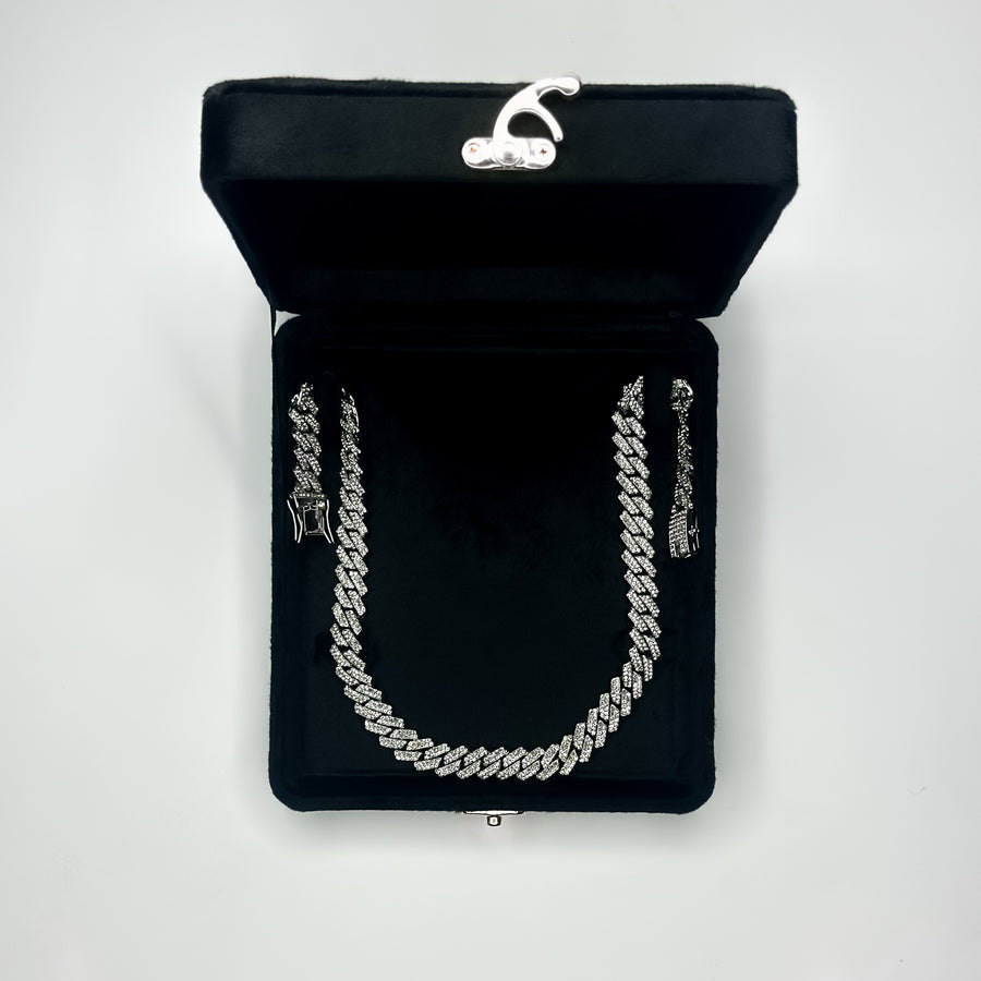 The Iconic Cuban Chain